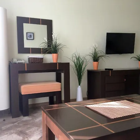 아파트 Prywatny W Kompleksie Hotelowym Przy Ul Kosciuszki 16 코워브제크